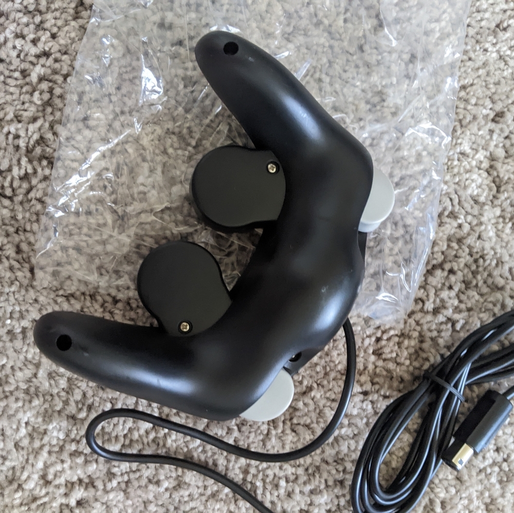 GameCube Controller - Picture 3 of 3